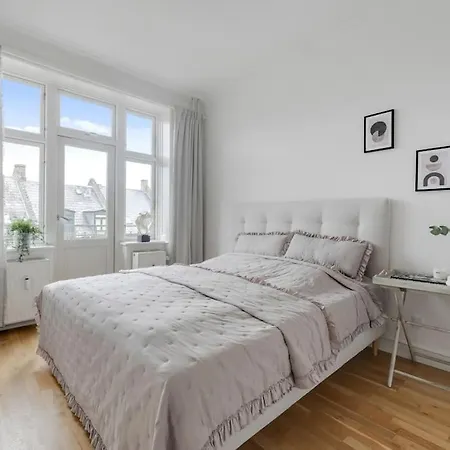 Attraktiv Pa Osterbro Apartamento