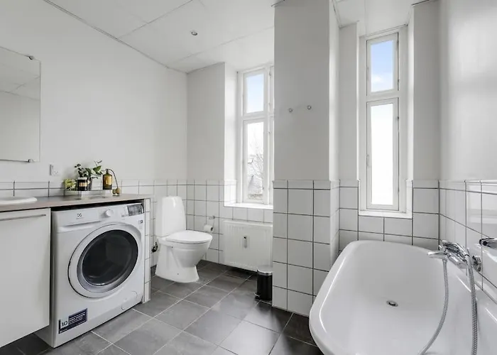 Attraktiv Pa Osterbro Lägenhet *